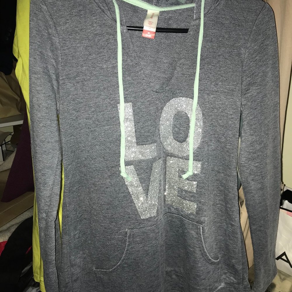 NB Graphic Hoodie